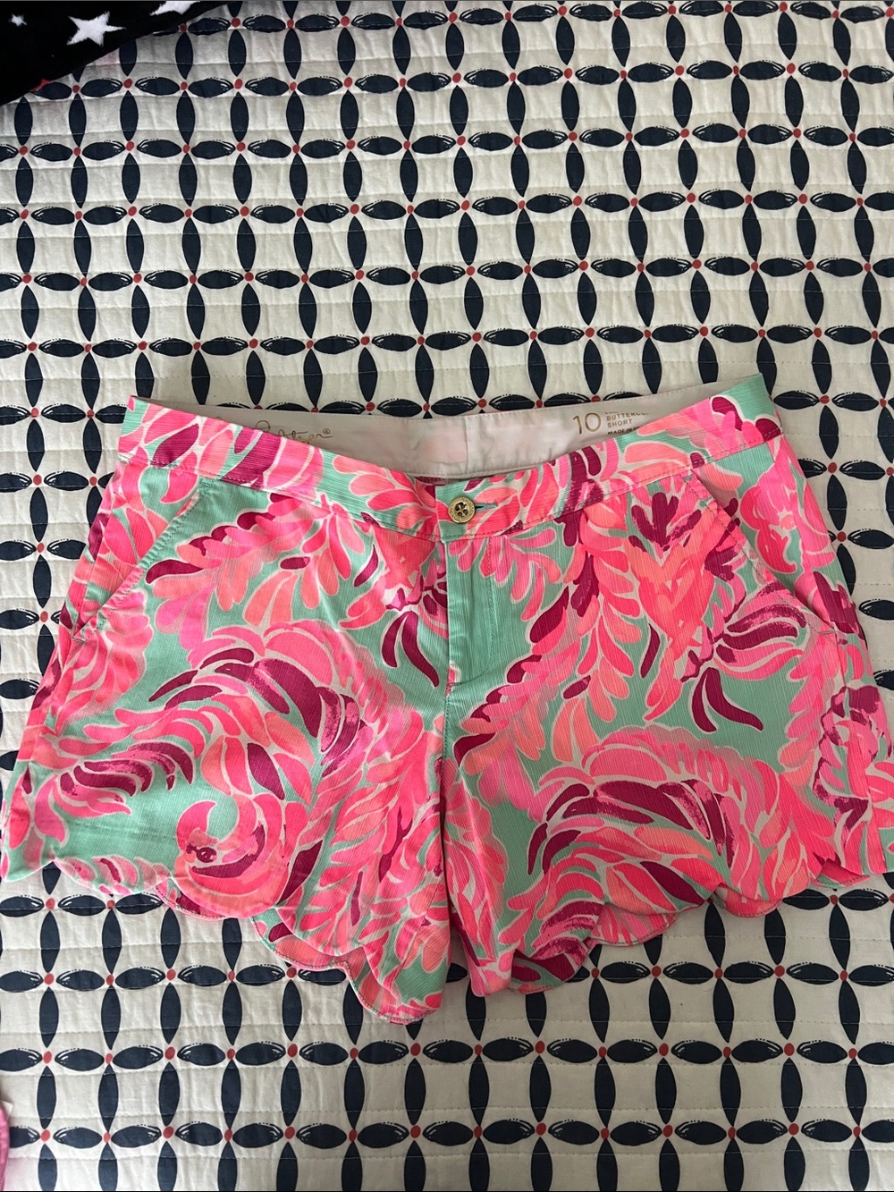 Lilly Pulitzer Pink & Mint Floral Scallop Hem Shorts
